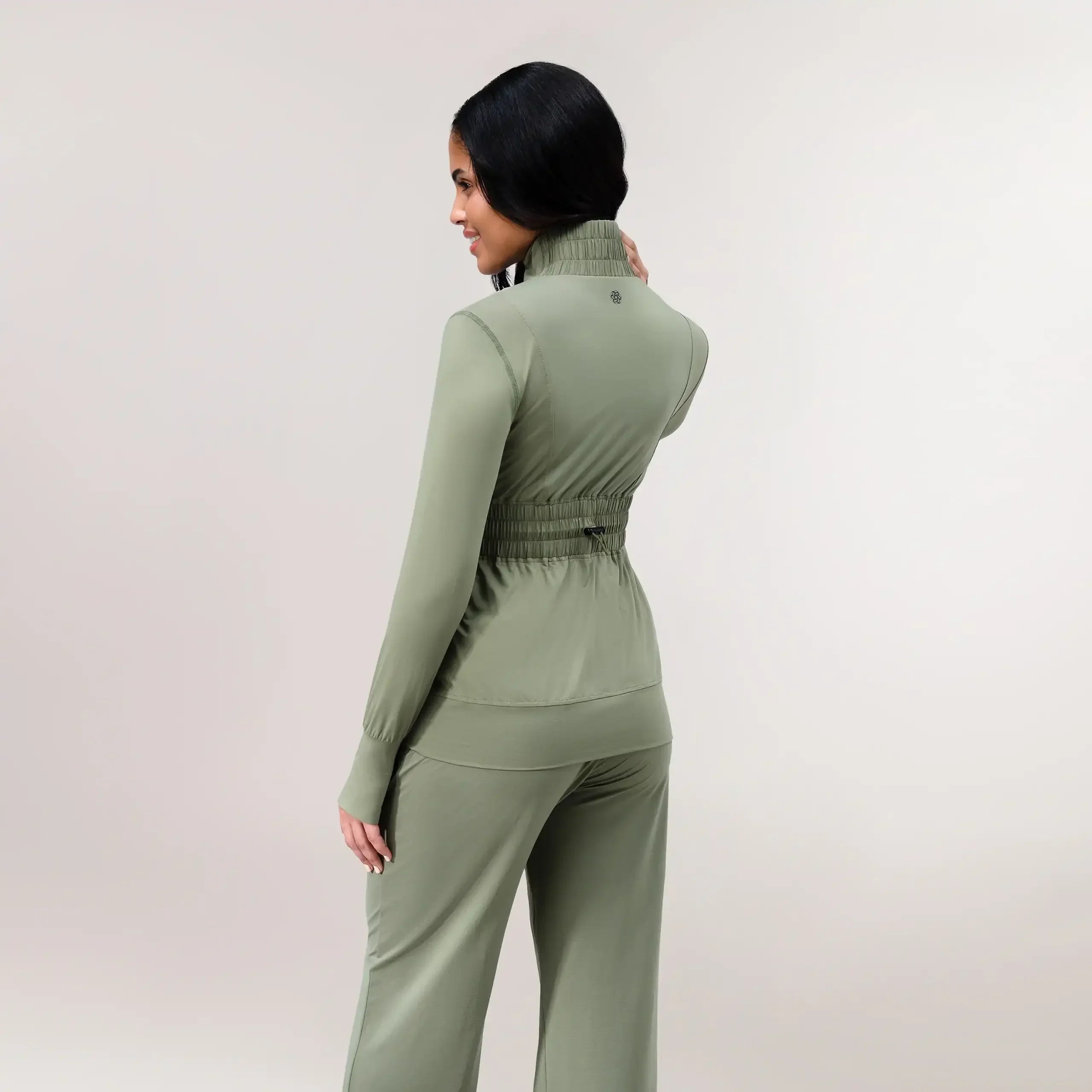 Flow Active Jacket - CORE MUSK GREEN