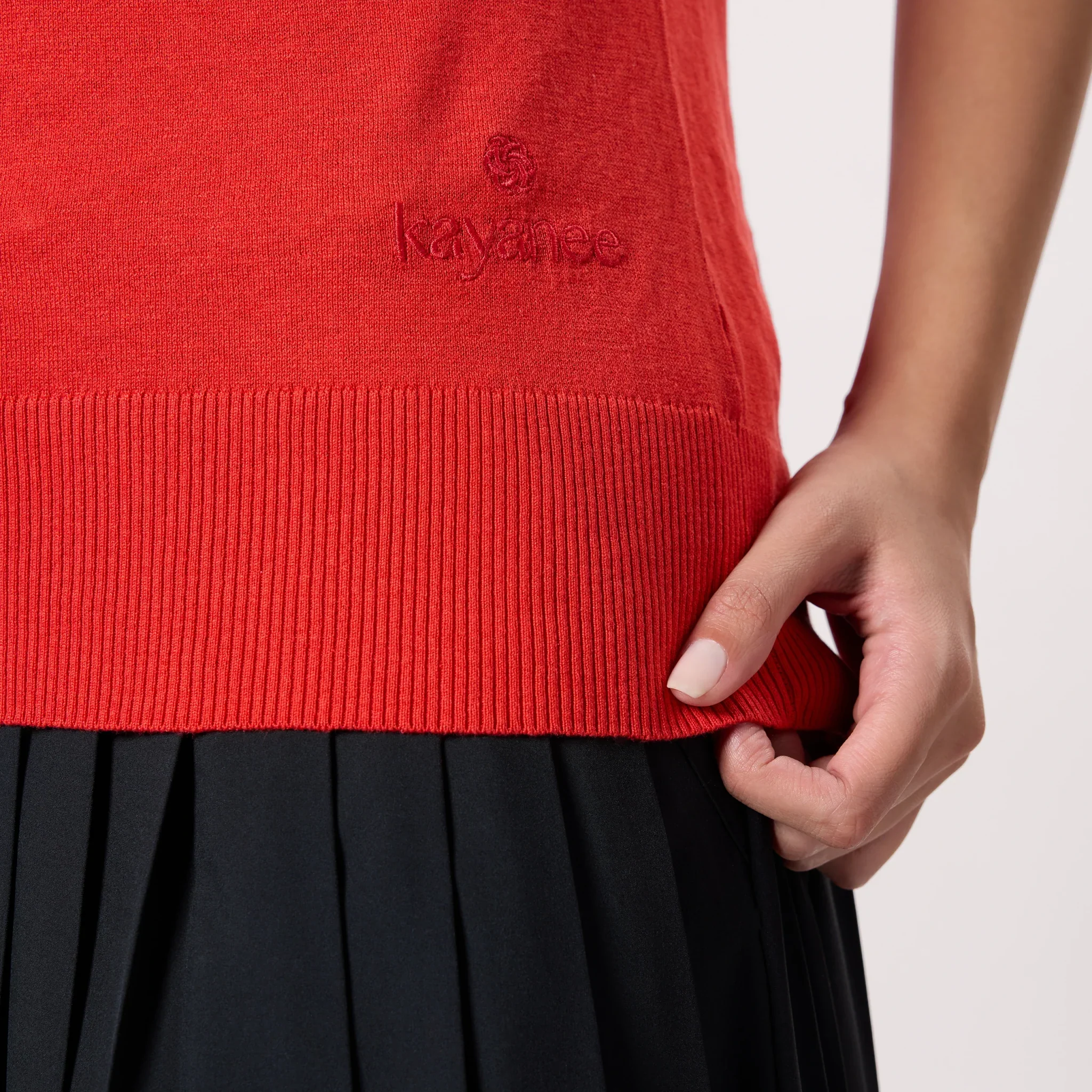 Knitted Sleeveless Sweater - SEASONAL RED