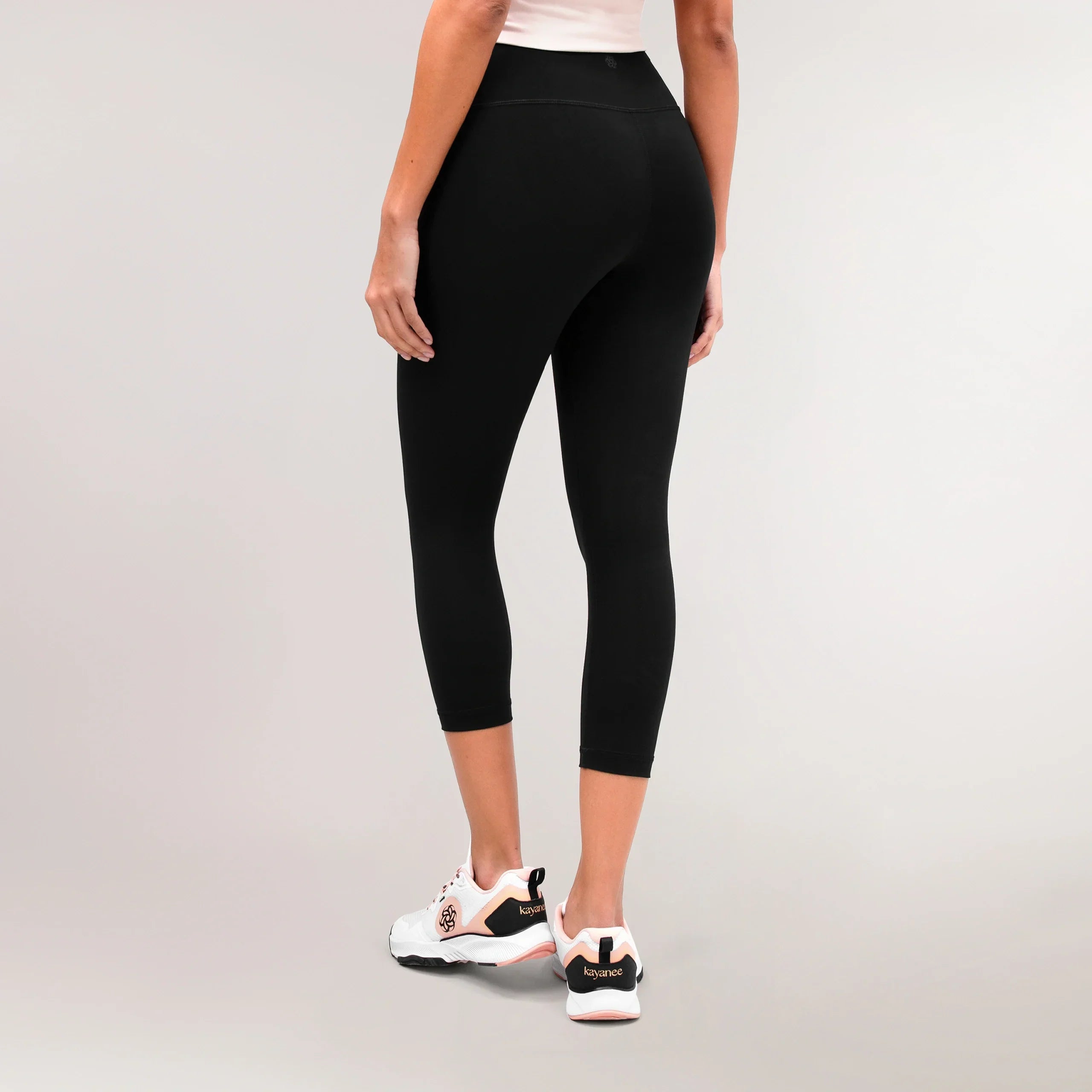 Sculpting Compression Crop Legging - CORE BLACK