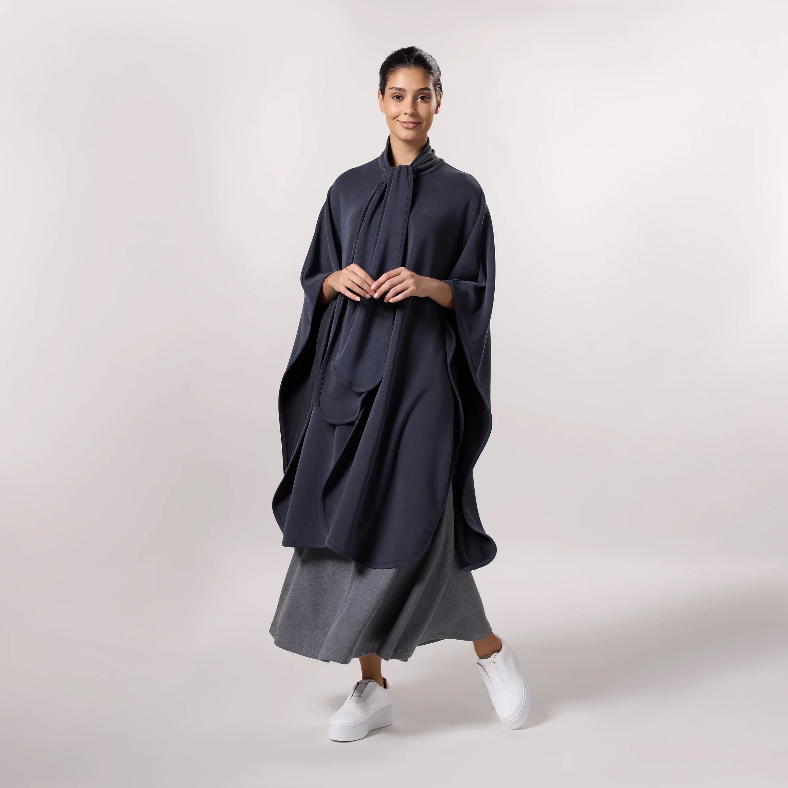 Soft Cape - SEASONAL BLACK