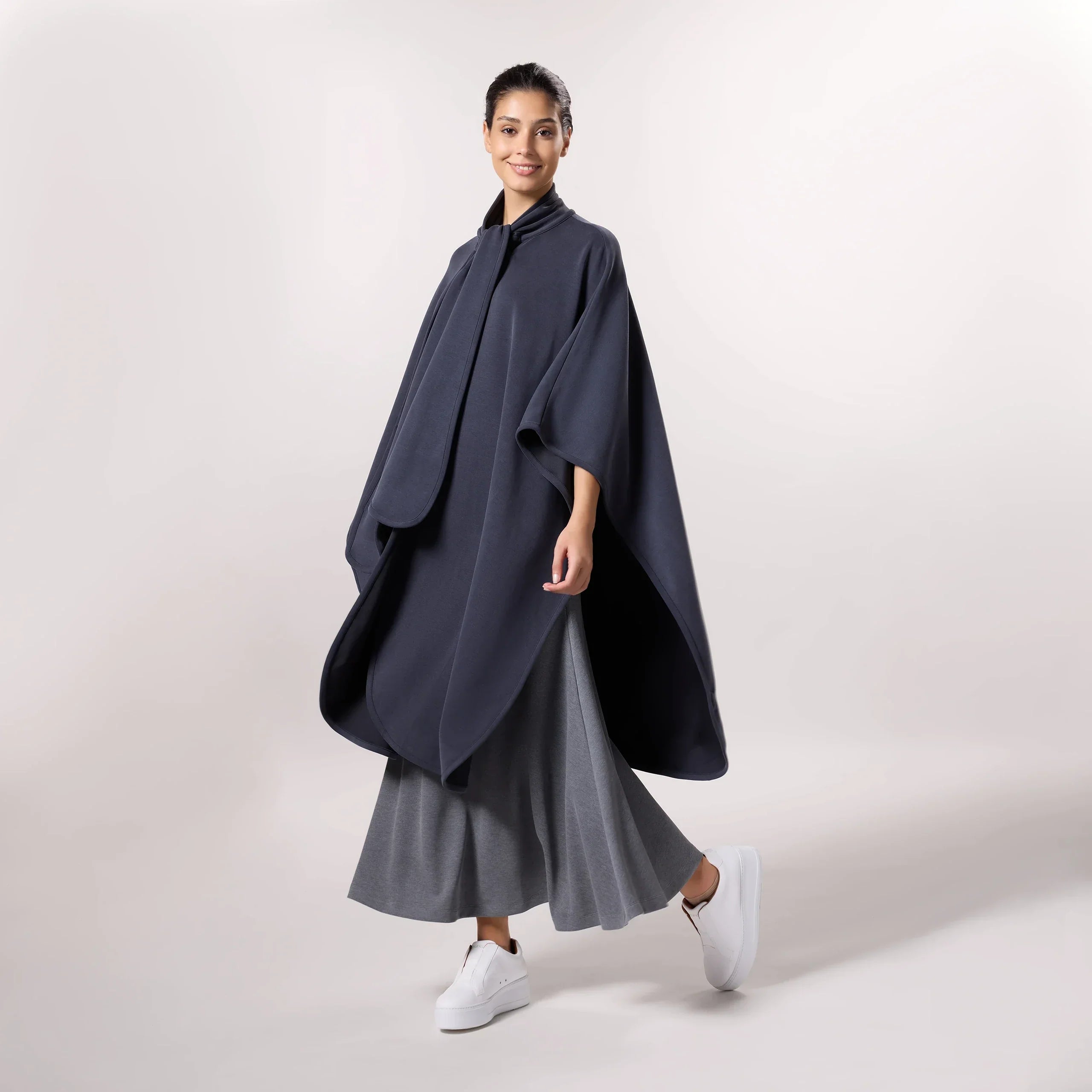 Soft Cape - SEASONAL BLACK