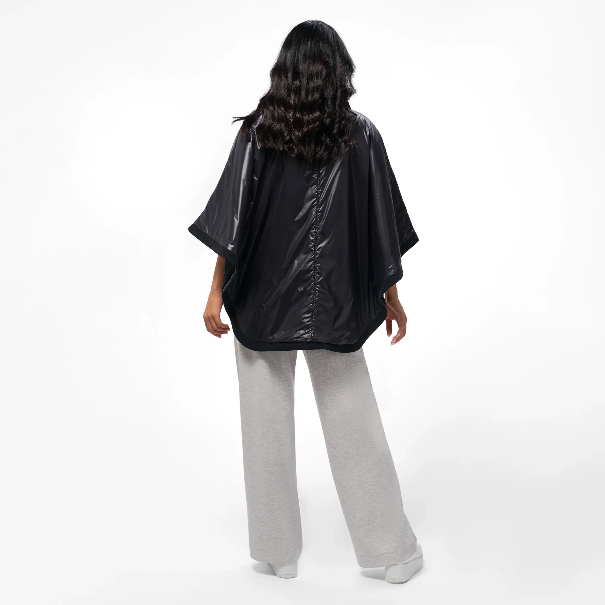Reversible Cape - CORE BLACK