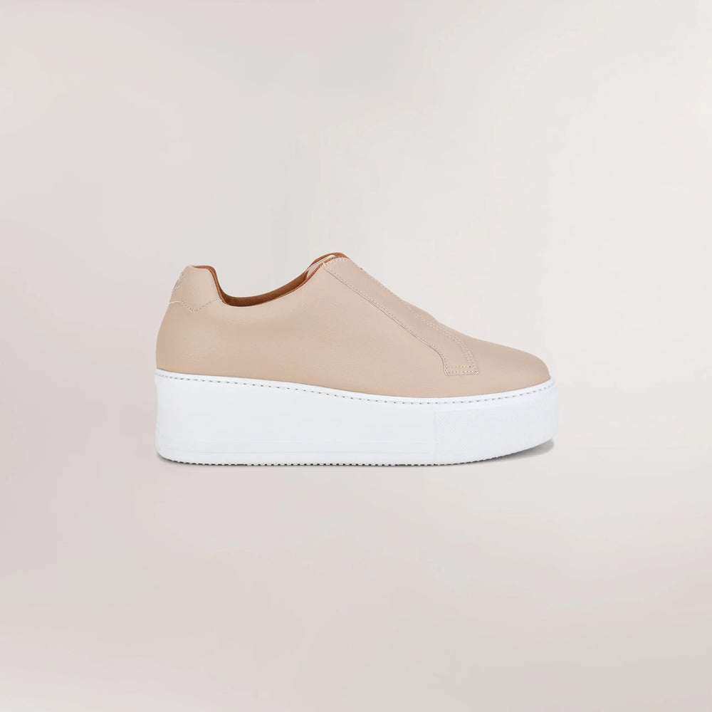 Slip-on Wedge Vegan Walkers - CORE BEIGE