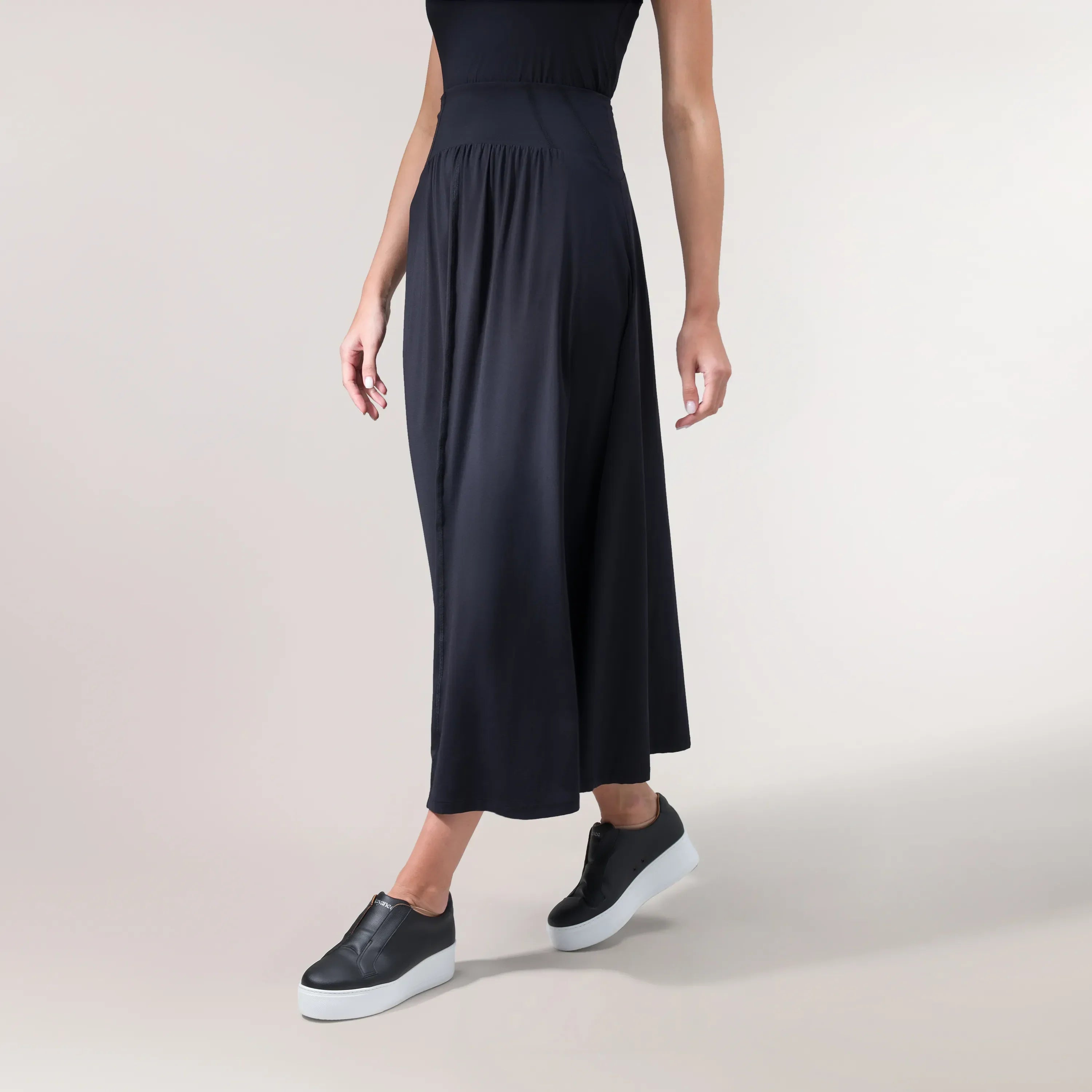 Flow Jersey Techno Skirt - CORE BLACK
